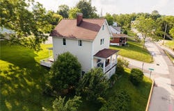 115 1st St, Irwin, PA 15642