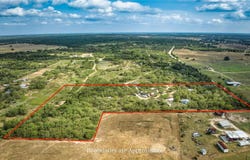 2900 Salt Flat Rd, Luling, TX 78648