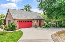 331 E Chestnut Hill Rd, Townsend, TN 37882