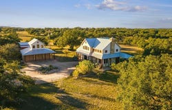 5059 Trainer Wuest Rd, Blanco, TX 78606