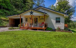 224 Mays Road, Sandy Hook, KY 41171