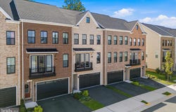 42145 SHINING STAR Square, BRAMBLETON, VA 20148