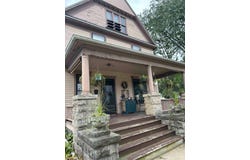 203 E Jefferson Street, FREEPORT, IL 61032