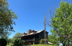 17 NE 465th Road, Warrensburg, MO 64093