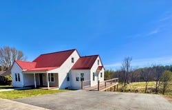 1105 N Main Street, Hillsville, VA 24343