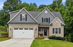 164 Pipers Ridge E, Winston-Salem, NC 27127