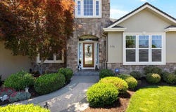 574 Grey Hawk Way, Central Point, OR 97502