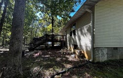 52 County Road 414, Poplar Bluff, MO 63901