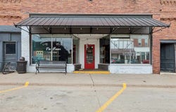 230-234 8th Ave, Wellman, IA 52356