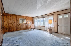 20 Meadowbrook Drive, Kingston, NY 12401