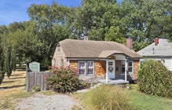 953 S Weaver Avenue, Springfield, MO 65806
