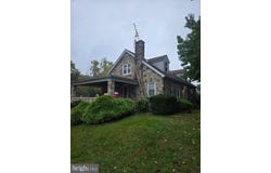 5692 ALLENTOWN Pike, READING, PA 19605