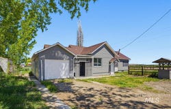 30013 Apple Valley Rd, Parma, ID 83660