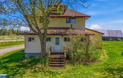8874 Hwy 25, Angora, MN 55703