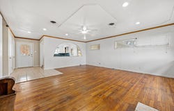 1002 W Woodlawn Street, San Saba, TX 76877
