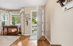 2112 NW 10TH St, BattleGround, WA 98604