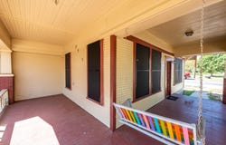 802 E Crockett St, Luling, TX 78648
