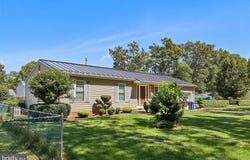 252 CACTUS, BROWNS MILLS, NJ 08015