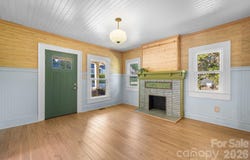 411 4th Street SE, Hickory, NC 28602