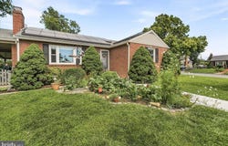 902 PINE Avenue, FREDERICK, MD 21701