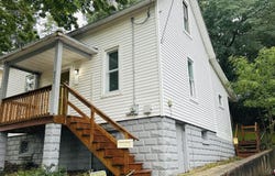 526 Davis Street, Manistee, MI 49660
