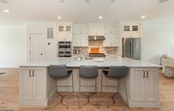 15 Cinnamon Dr, Upper Saddle River Boro, NJ 07458-1856