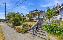 842 OREGON Ave, NorthBend, OR 97459