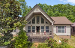 1894 Athens Road, Carnesville, GA 30521