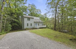 115 Wood Duck Rd, Lee, MA 01238