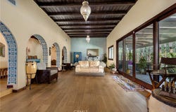 3092 Laurel Canyon Boulevard, Studio City, CA 91604
