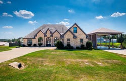 9105 Stone Canyon Drive, Alexander, AR 72002
