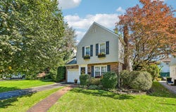20 Revere Drive E, Floral Park, NY 11001