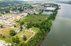12 Riverview Dr, Gallipolis, OH 45631