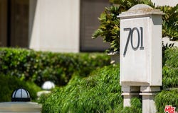 701 Ocean Ave, Santa Monica, CA 90402