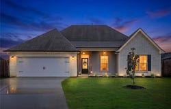 237 LOUISIANA IRIS Circle, Slidell, LA 70458