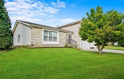 304 Sutherland Lane, Bloomingdale, IL 60108