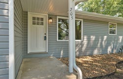 205 Kings Drive, Willard, MO 65781