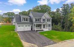 17 Bernice Street, Hooksett, NH 03106