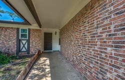 204 E Cunningham Avenue, Crowley, TX 76036