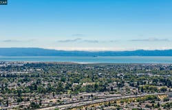 16860 Robey Dr, San Leandro, CA 94578