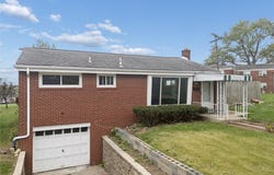 434 Macassar Dr, Pittsburgh, PA 15236