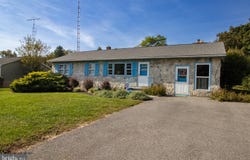2364 EAGLE SCHOOL RD, MARTINSBURG, WV 25404
