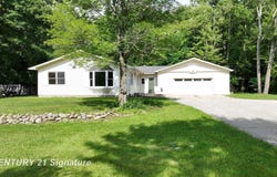 10293 Carr Road, Saint Charles, MI 48655-8627