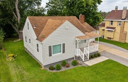 542 6th Street, Campbell, OH 44405