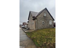 116 N Haynes Avenue, Centerville, IA 52544