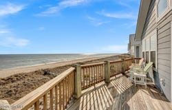 301 Carolina Beach Avenue S, Carolina Beach, NC 28428
