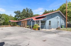 605 N Water St, Burnet, TX 78611