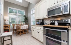 4 Kingson Ln, Medway, MA 02053