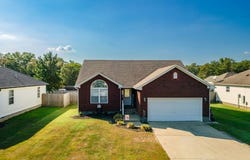 317 Madison Rae Boulevard, Shepherdsville, KY 40165
