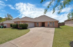 1800 Buena Vista Drive, Denton, TX 76210